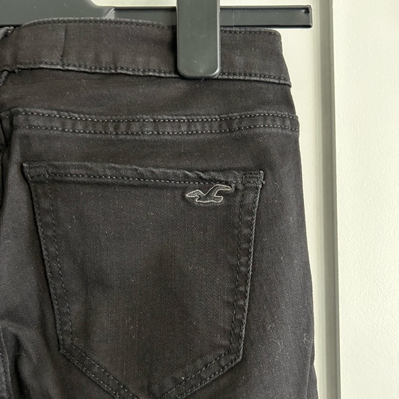 Hollister Black Low Rise Ripped Jean - Picture 6 of 8